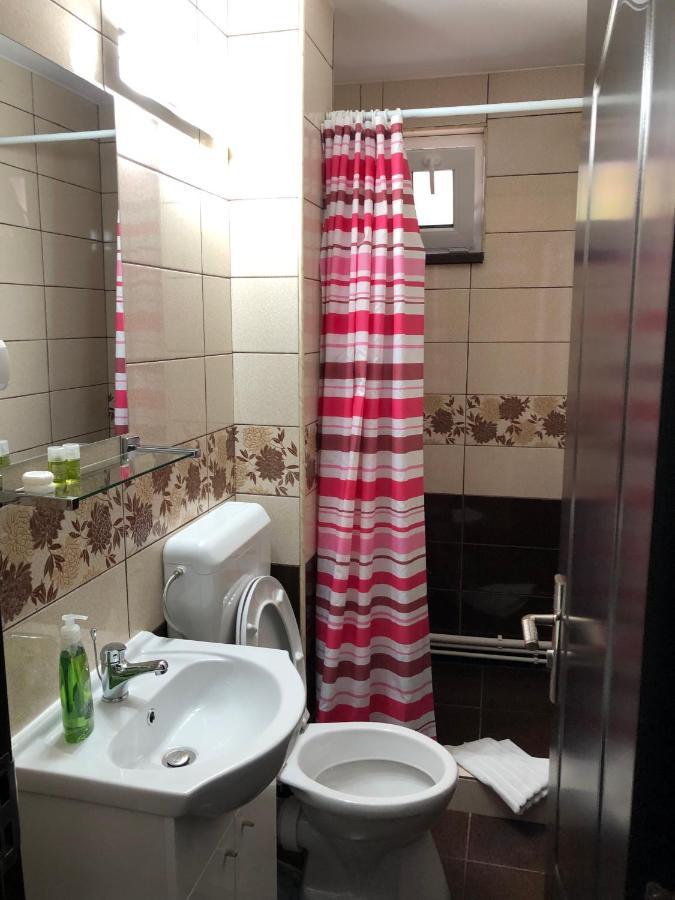 Pensiunea Hasmas Lacul Roşu Exterior foto