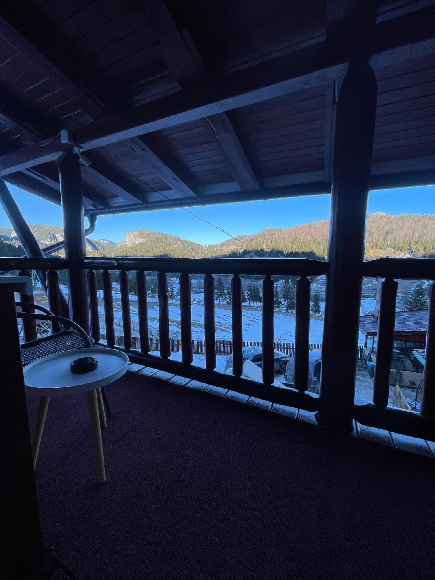 Pensiunea Hasmas Lacul Roşu Exterior foto